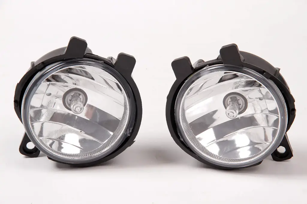 Fog Lamp Assy Innova Type-III (With O.E Quality Bulb) 